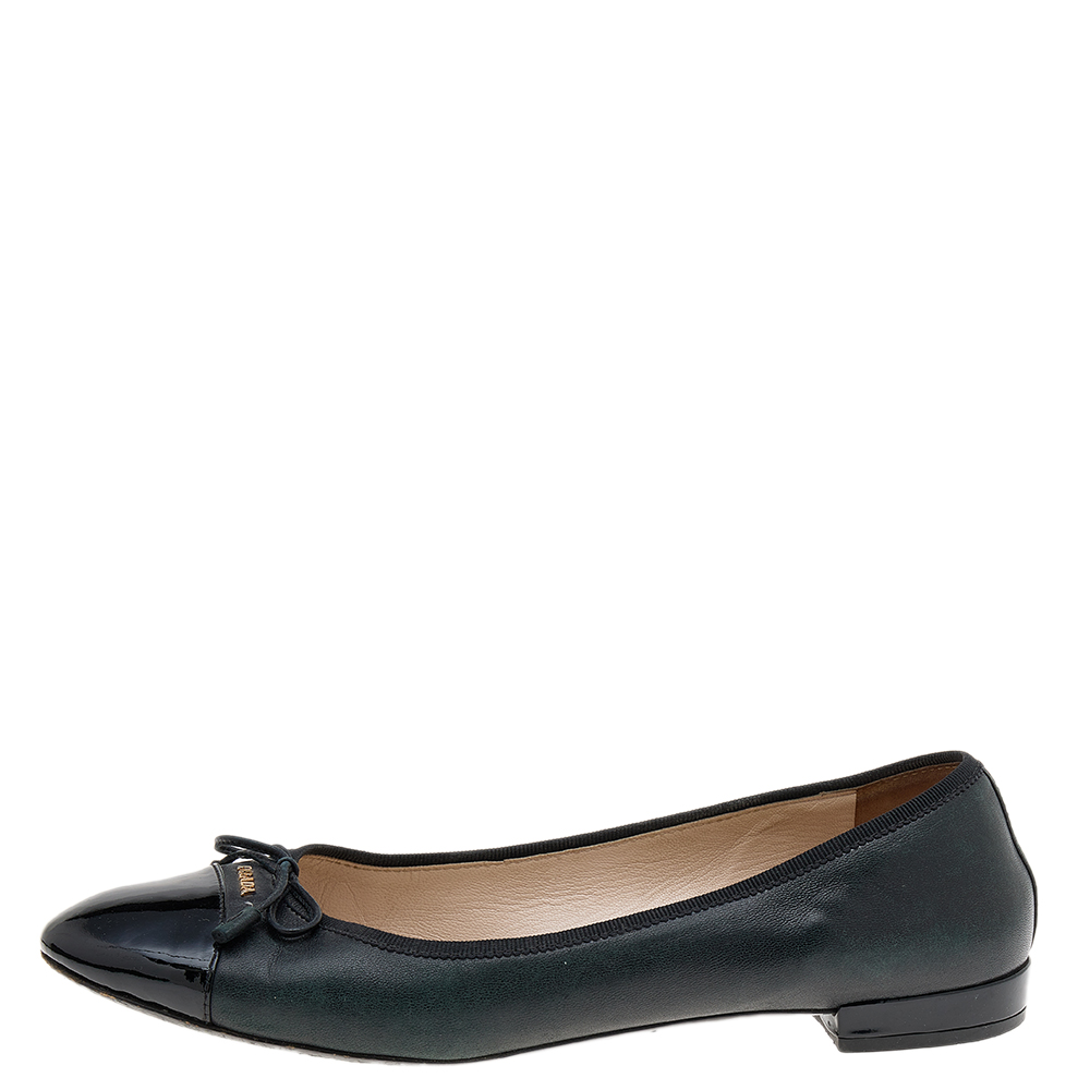 

Prada Black Leather and Patent Cap-Toe Bow Ballet Flats Size