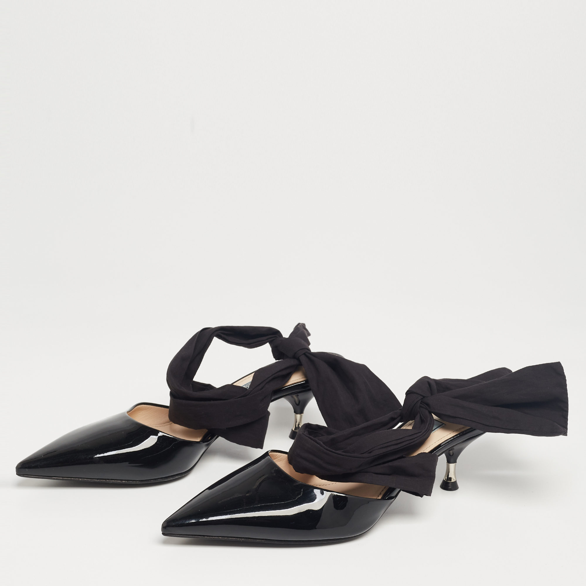 

Prada Black Patent Leather Slingback Bow Pumps Size