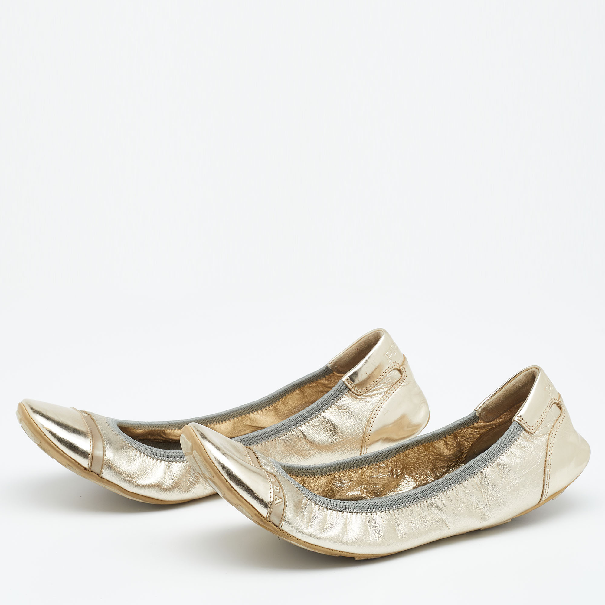 

Prada Gold Leather Scrunch Ballet Flats Size