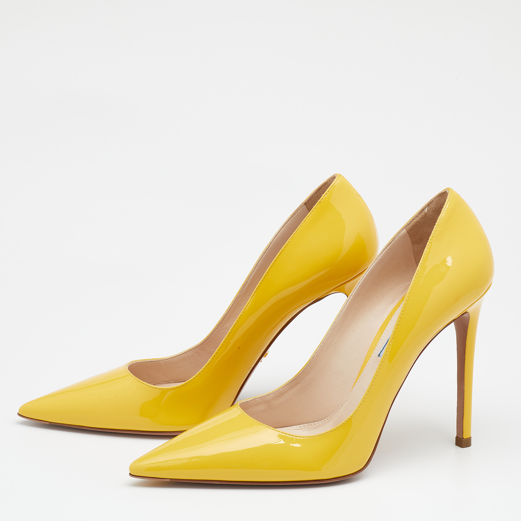 

Prada Yellow Patent Leather Pointed Toe Pumps Size