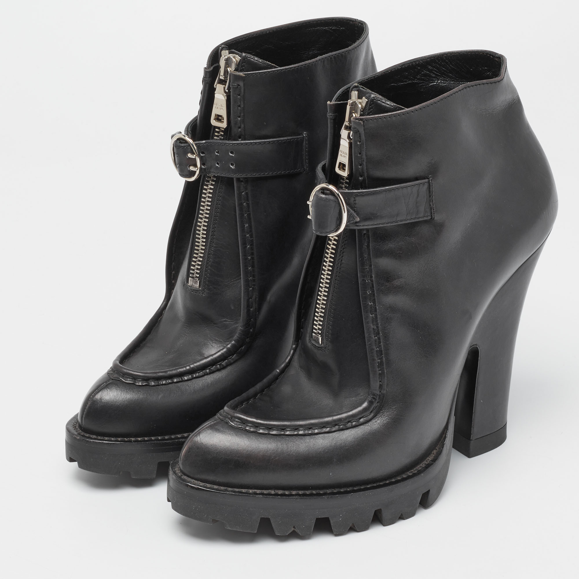 

Prada Back Leather Ankle Length Boots Size, Black