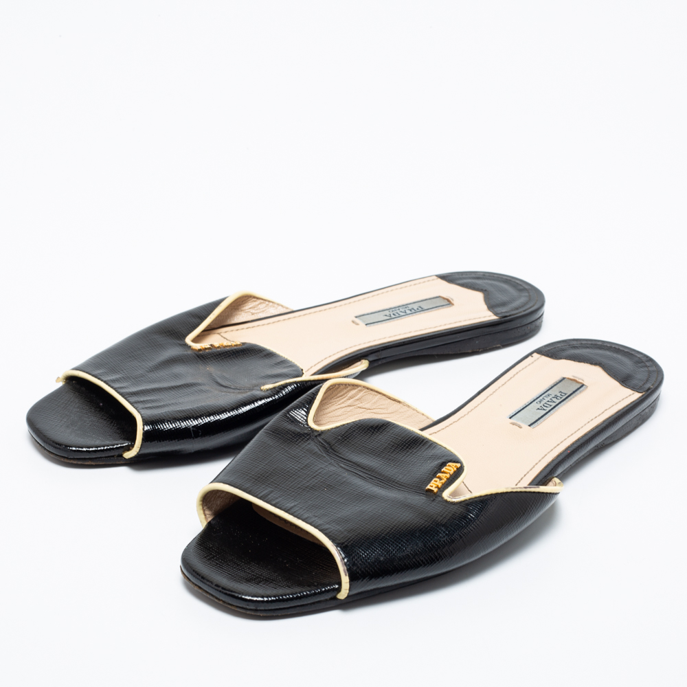 

Prada Black Saffiano Patent Leather Flat Slide Sandals Size