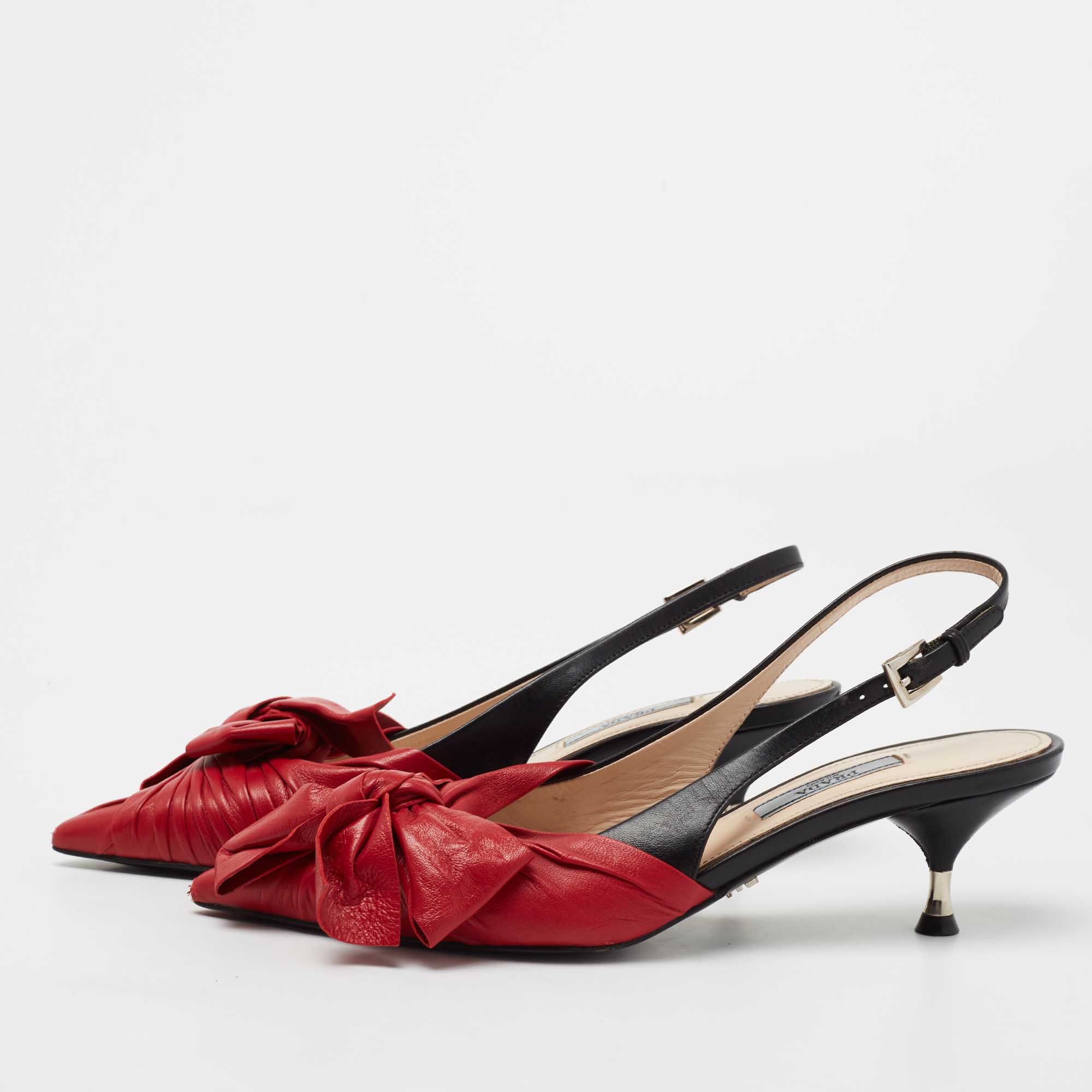 

Prada Red/Black Pleated Leather Bow Slingback Pumps Size