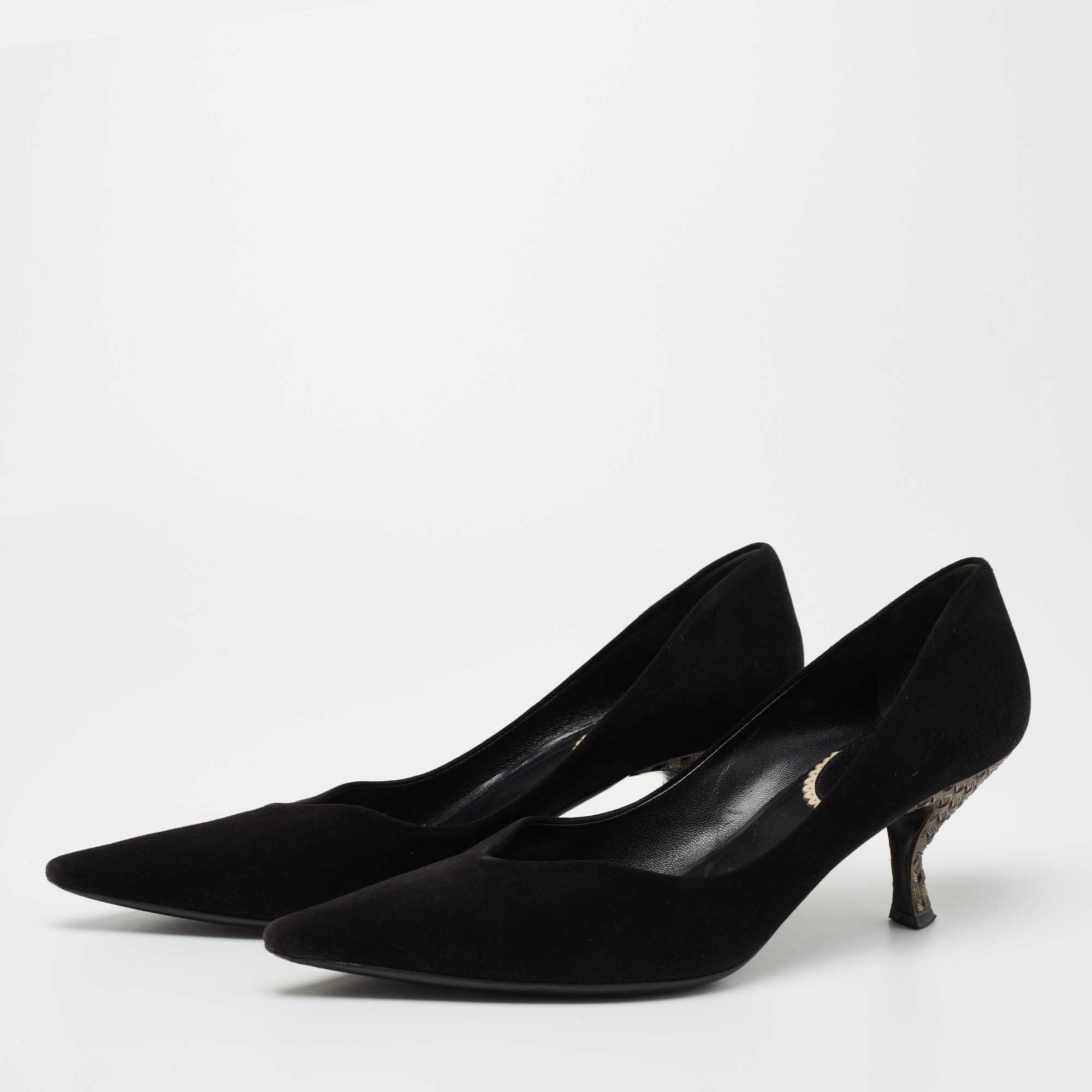 

Prada Black Suede Pointed Toe Pumps Size