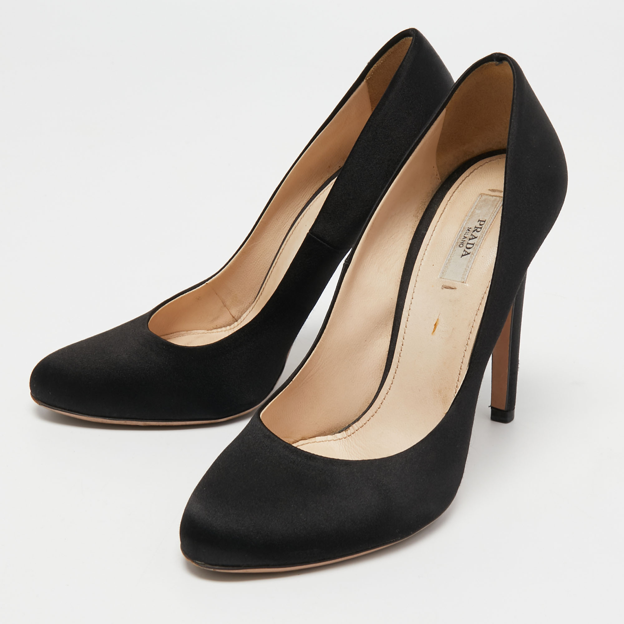 

Prada Black Satin Round Toe Pumps Size