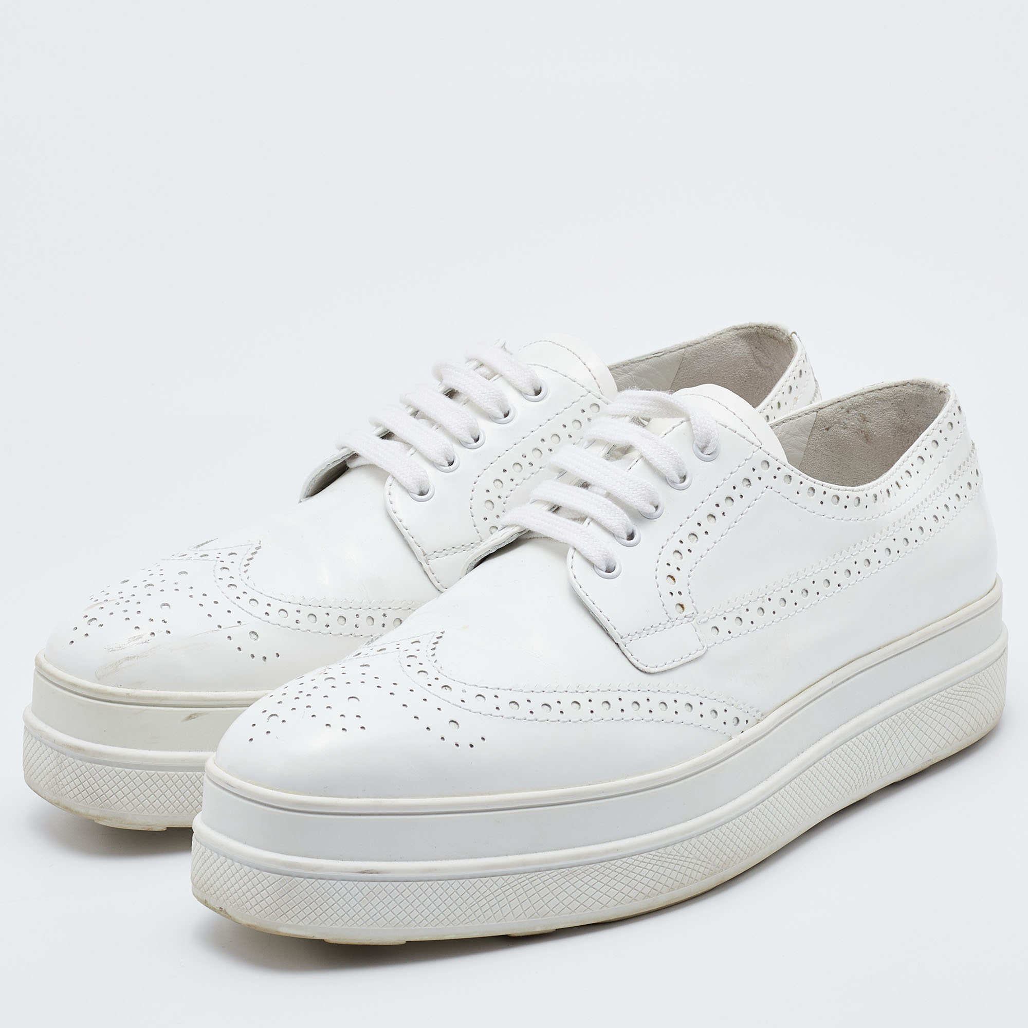 

Prada White Brogue Leather Lace Up Derby Size