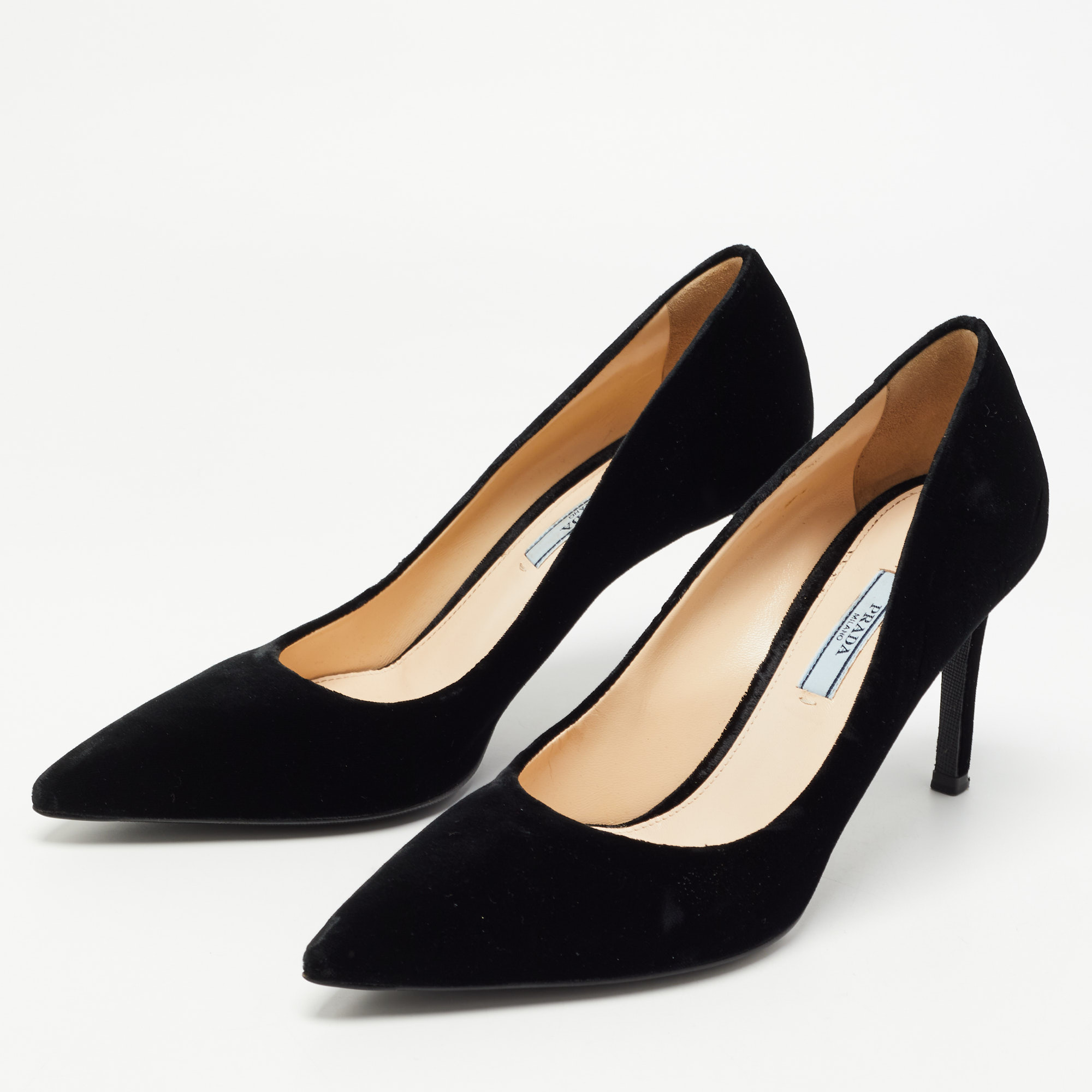 

Prada Black Velvet Pointed Toe Pumps Size