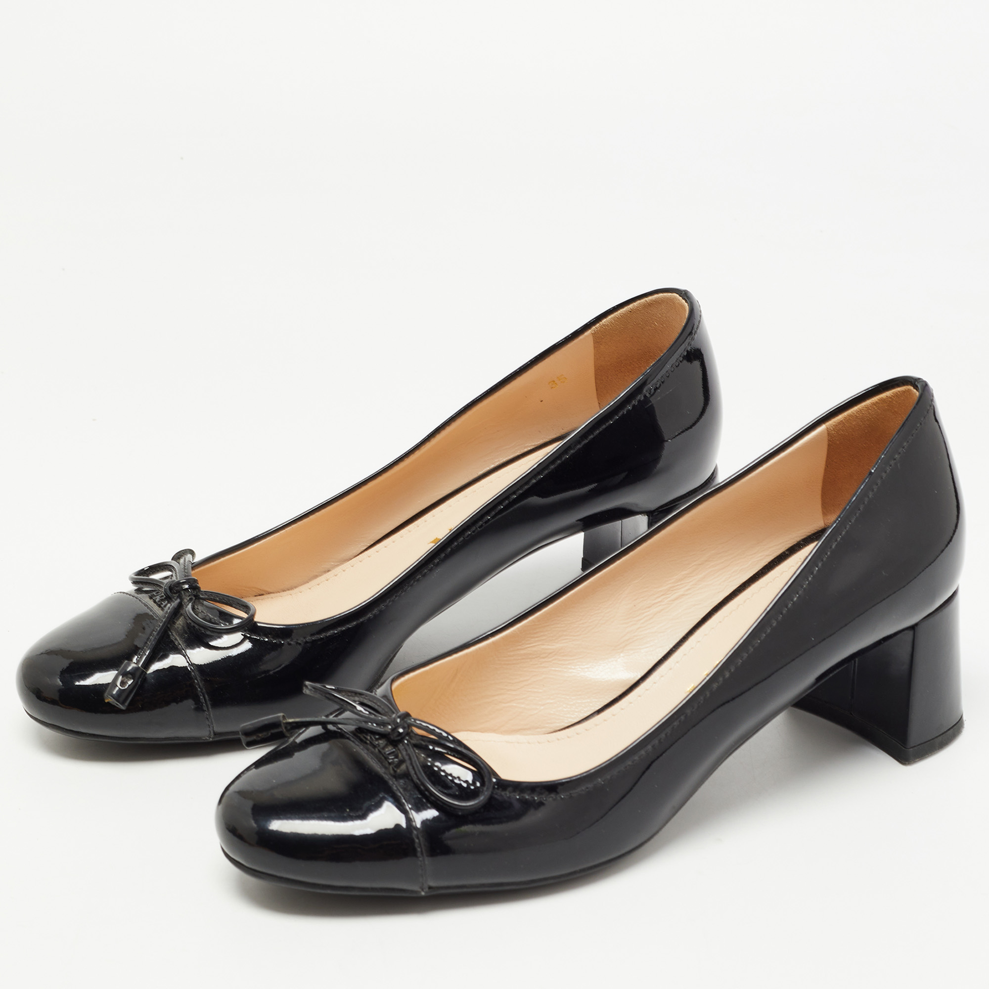 

Prada Black Patent Leather Bow Block Heel Pumps Size