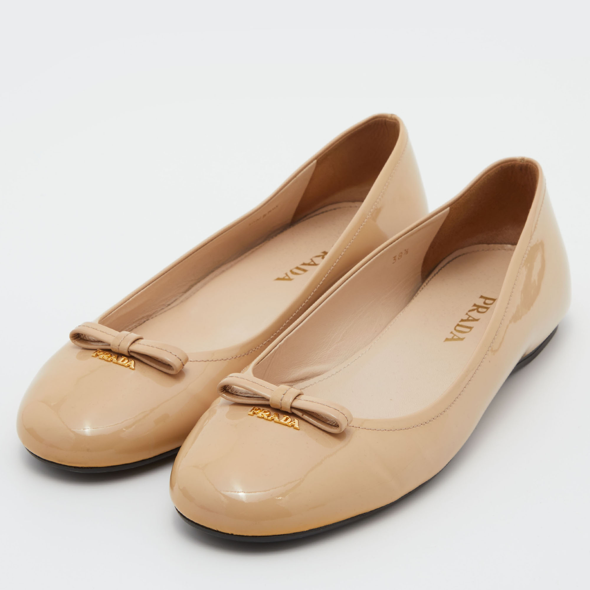 

Prada Beige Patent Leather Bow Ballet Flats Size