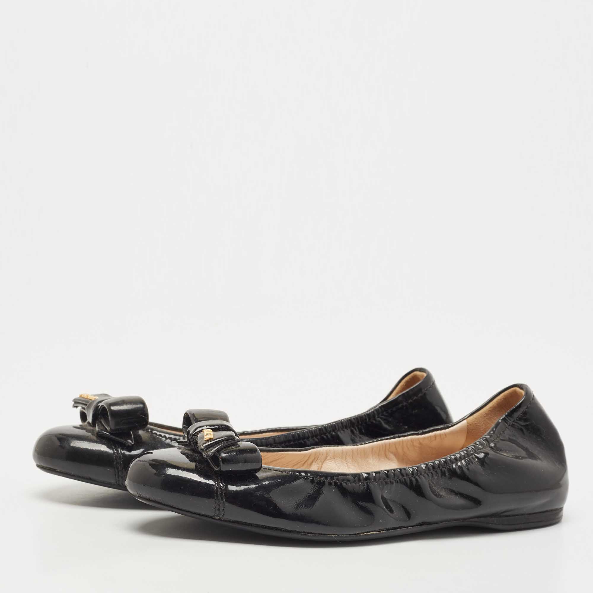 

Prada Black Patent Leather Bow Detail Ballet Flats Size