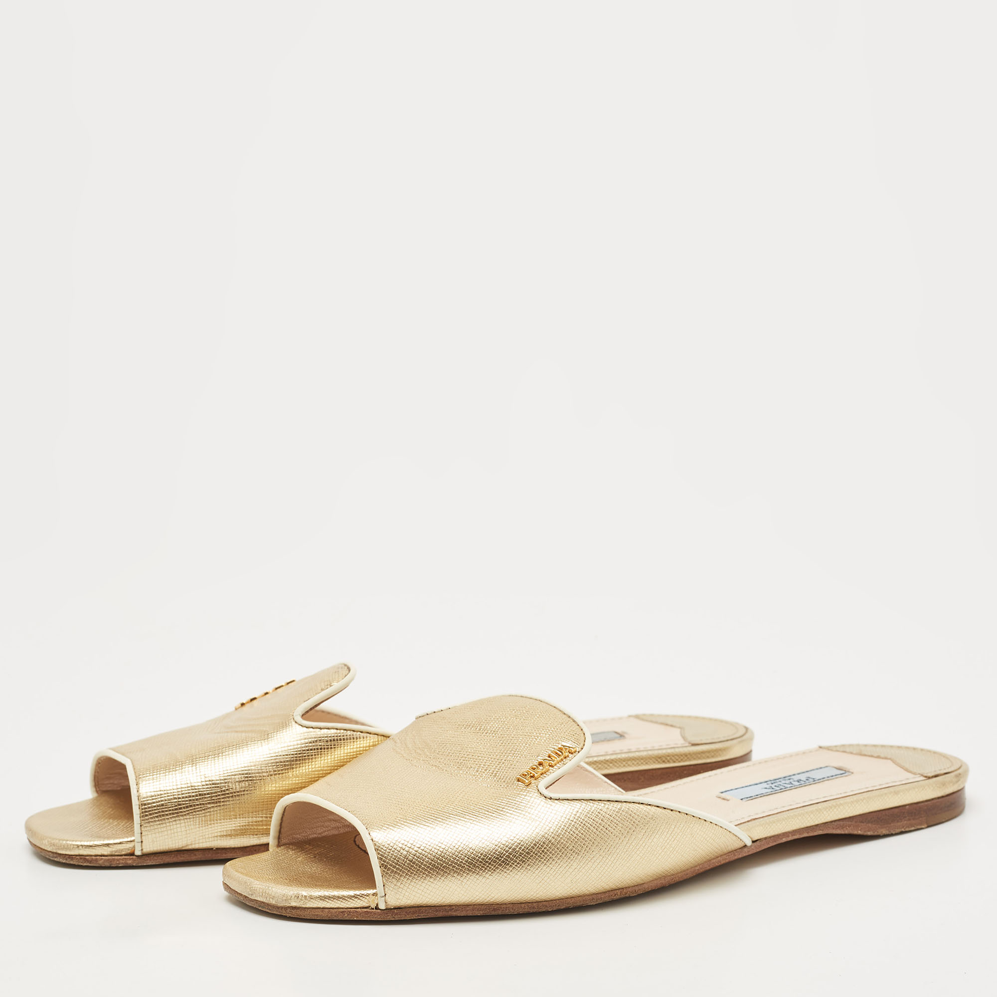 

Prada Gold Saffiano Leather Flat Slide Size