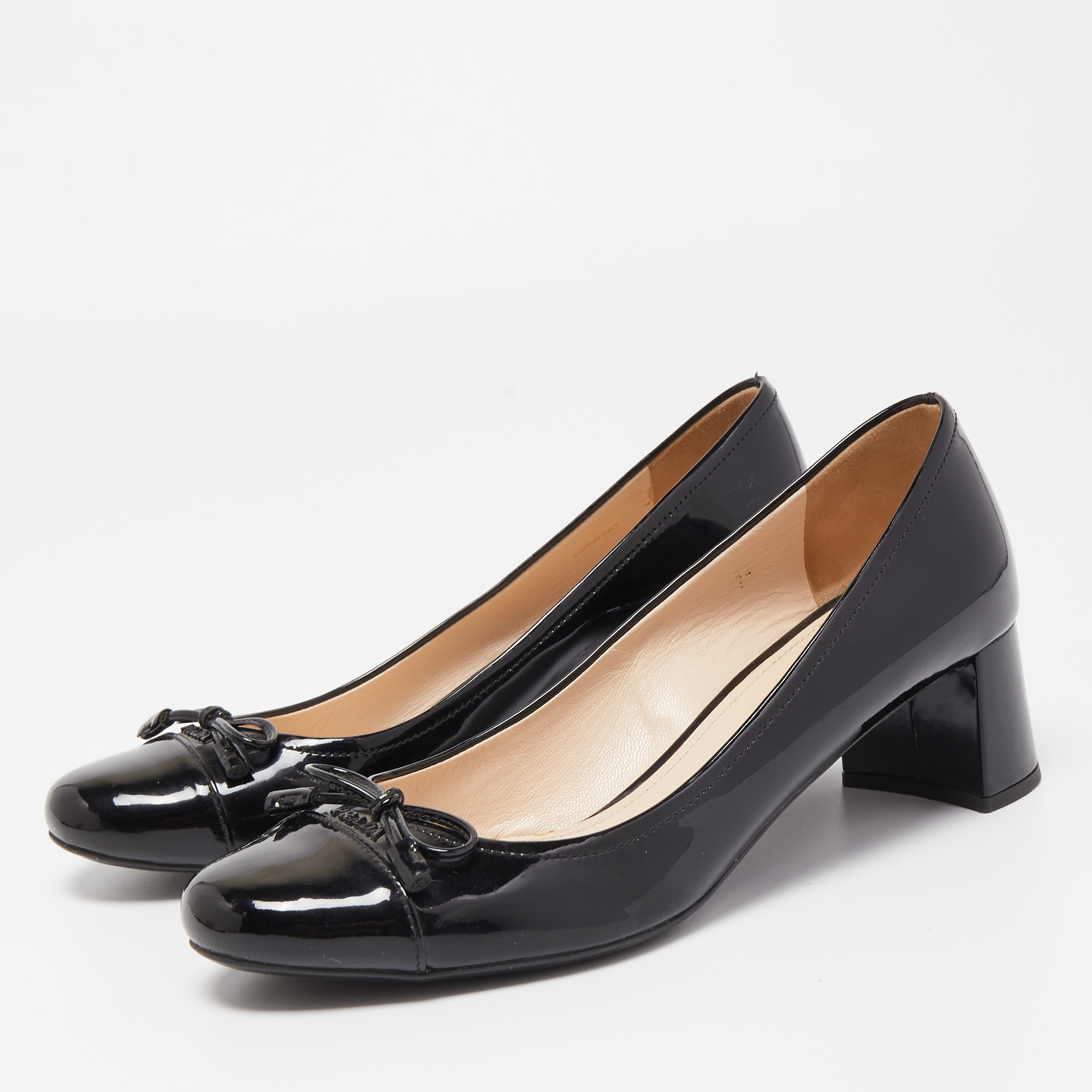 

Prada Black Patent Leather Bow Block Heel Pumps Size