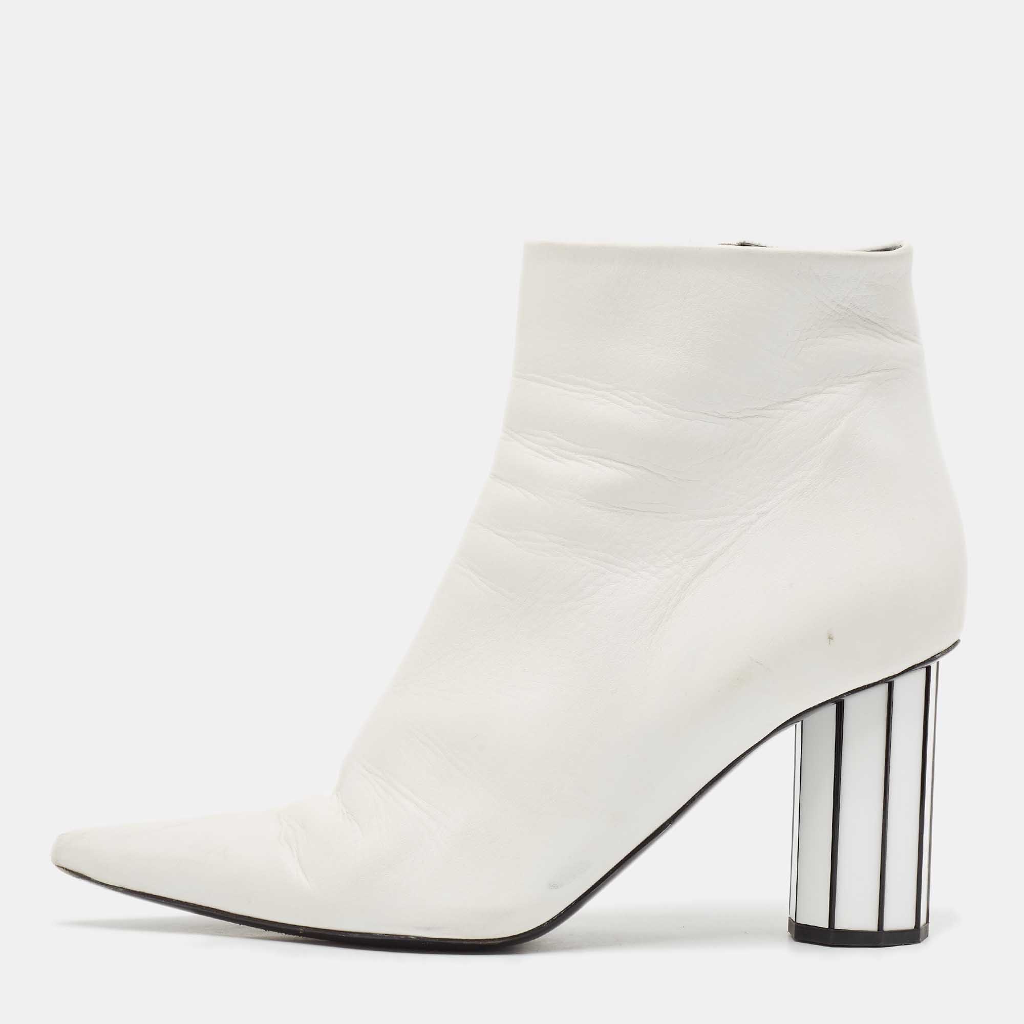 

Proenza Schouler White Leather Ankle Length Boots Size