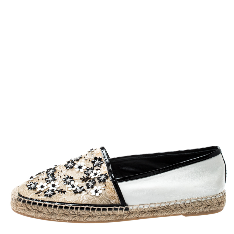 

Rene Caovilla Monochrome Lace And Leather Floral Embellished Espadrilles Size, White