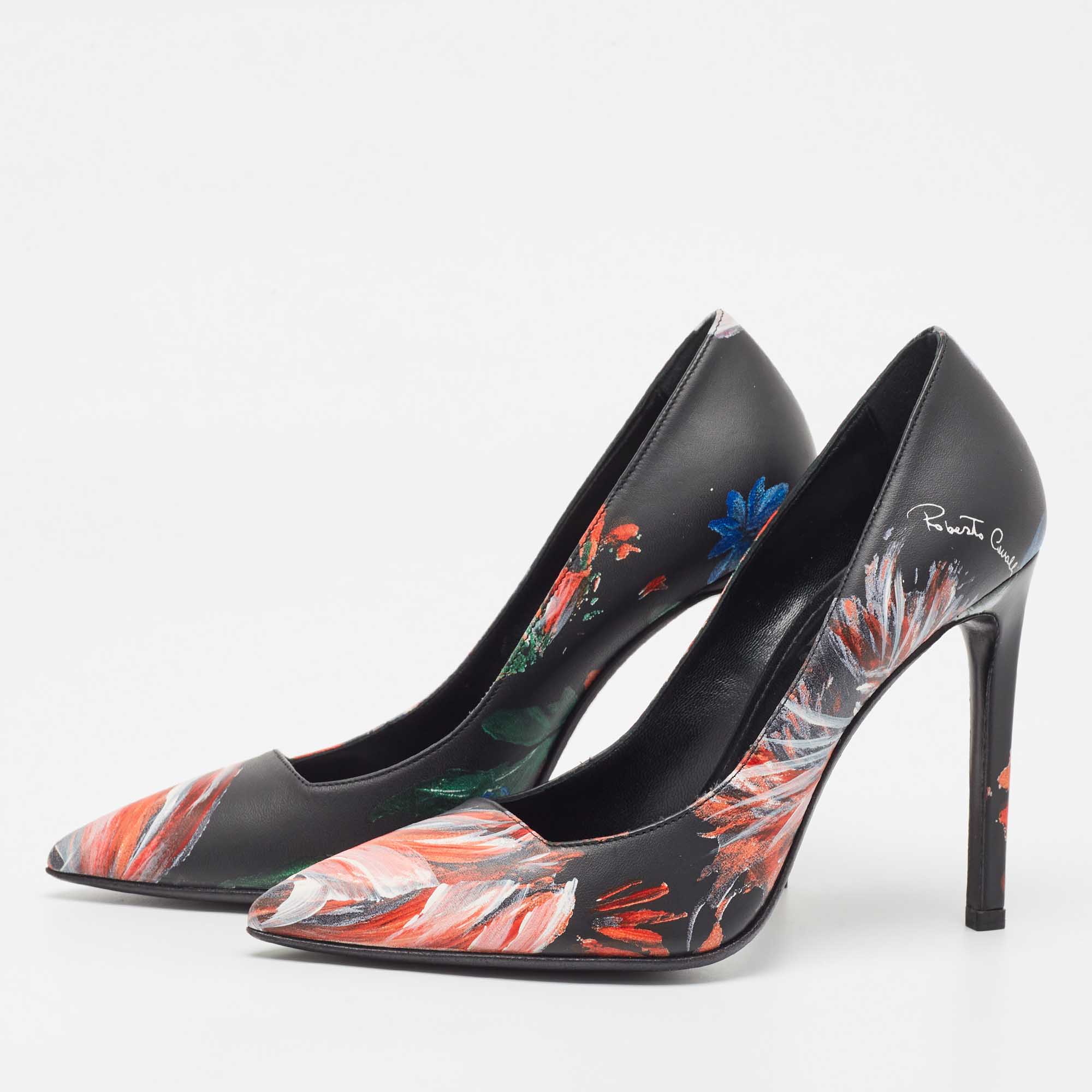 

Roberto Cavalli Black Leather Pointed Toe Pumps Size