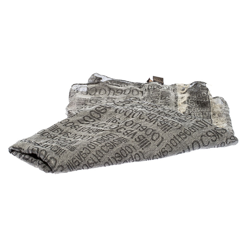 

Roberto Cavalli Grey Monogram Pattern Knit Fringe Edge Scarf