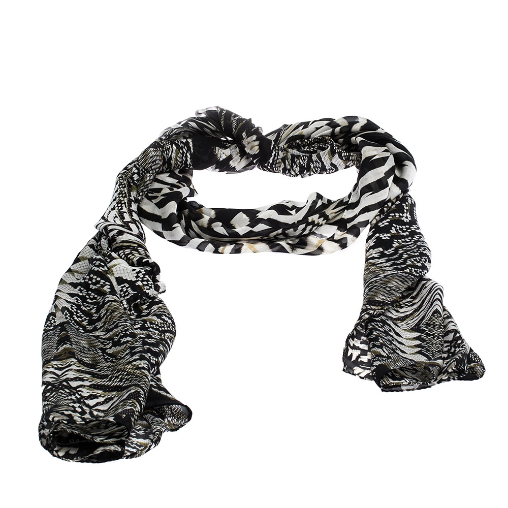 مملوكة مسبقًا وشاح روبرتو كافالي حرير طباعة جلد ثعبان أبيض وأسود