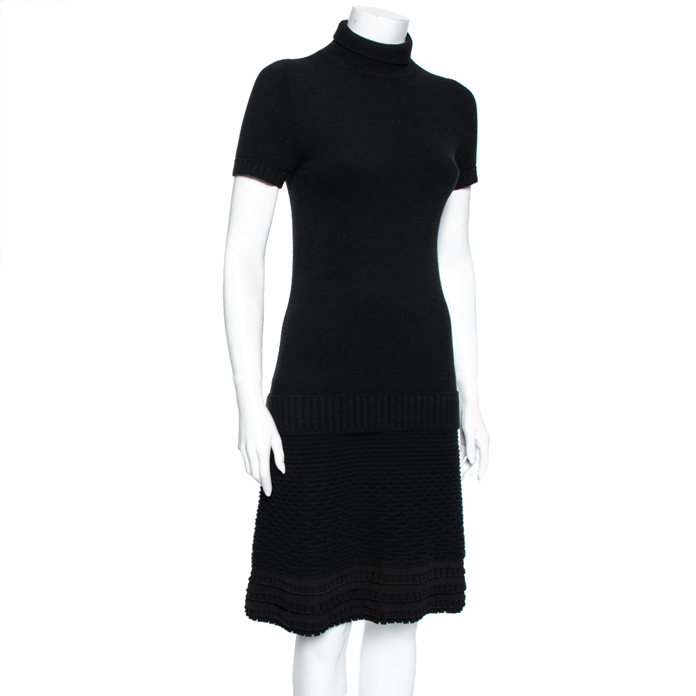 

Roberto Cavalli Black Wool Wave and Ruffle Textured Hem Turtleneck Dress