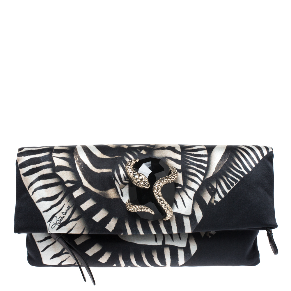 مملوكة مسبقًا Roberto Cavalli Black Printed Satin Foldover Clutch