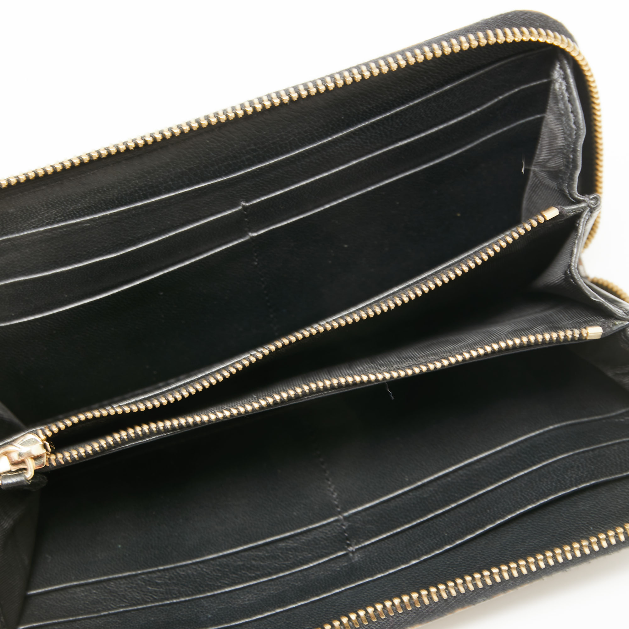 

Roberto Cavalli Black/Beige Leopard Print Patent Leather Zip Around Wallet