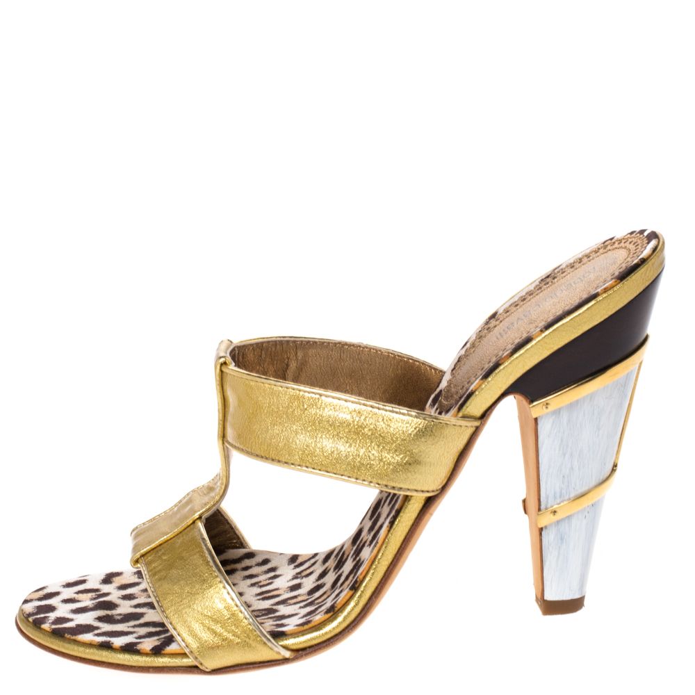 

Roberto Cavalli Metallic Gold Leather Open Toe Sandals Size