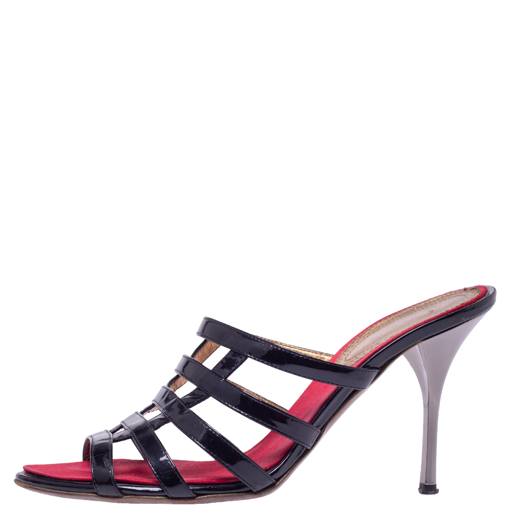 

Roberto Cavalli Black Patent Leather Strappy Sandals Size