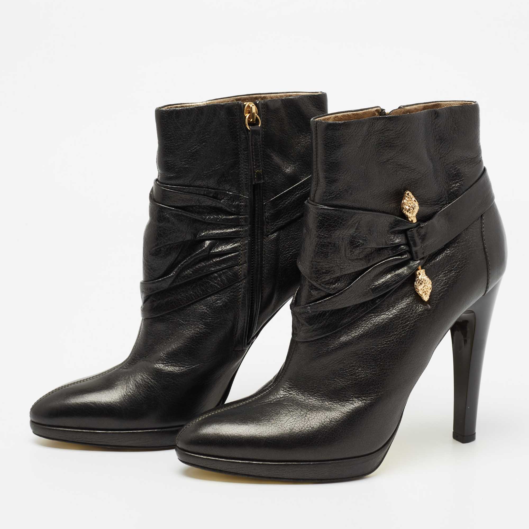 

Roberto Cavalli Black Leather Ankle Boots Size