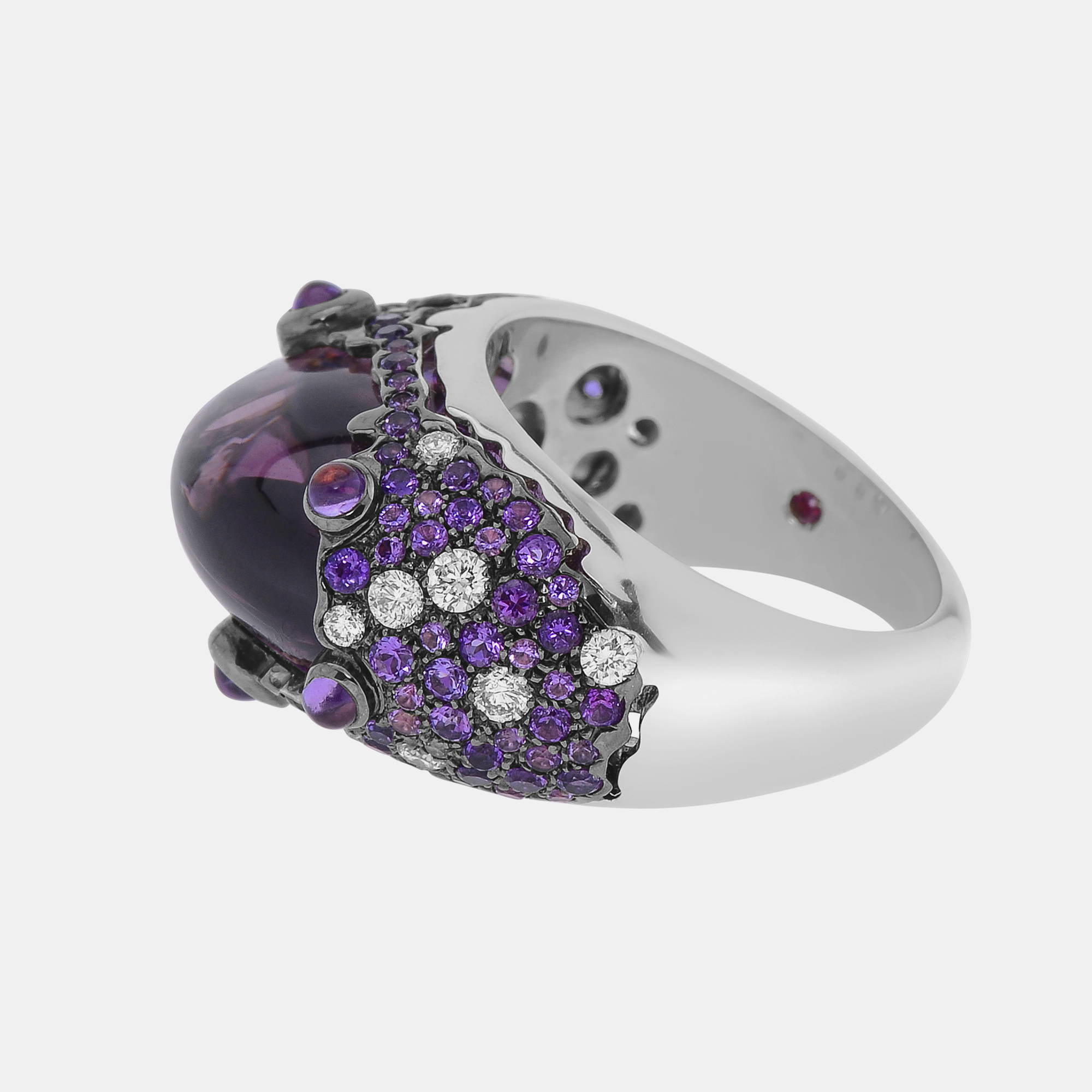 

Roberto Coin Vulcano 18K White Gold Diamond 0.44ct. tw. and Amethyst Ring sz 6.75