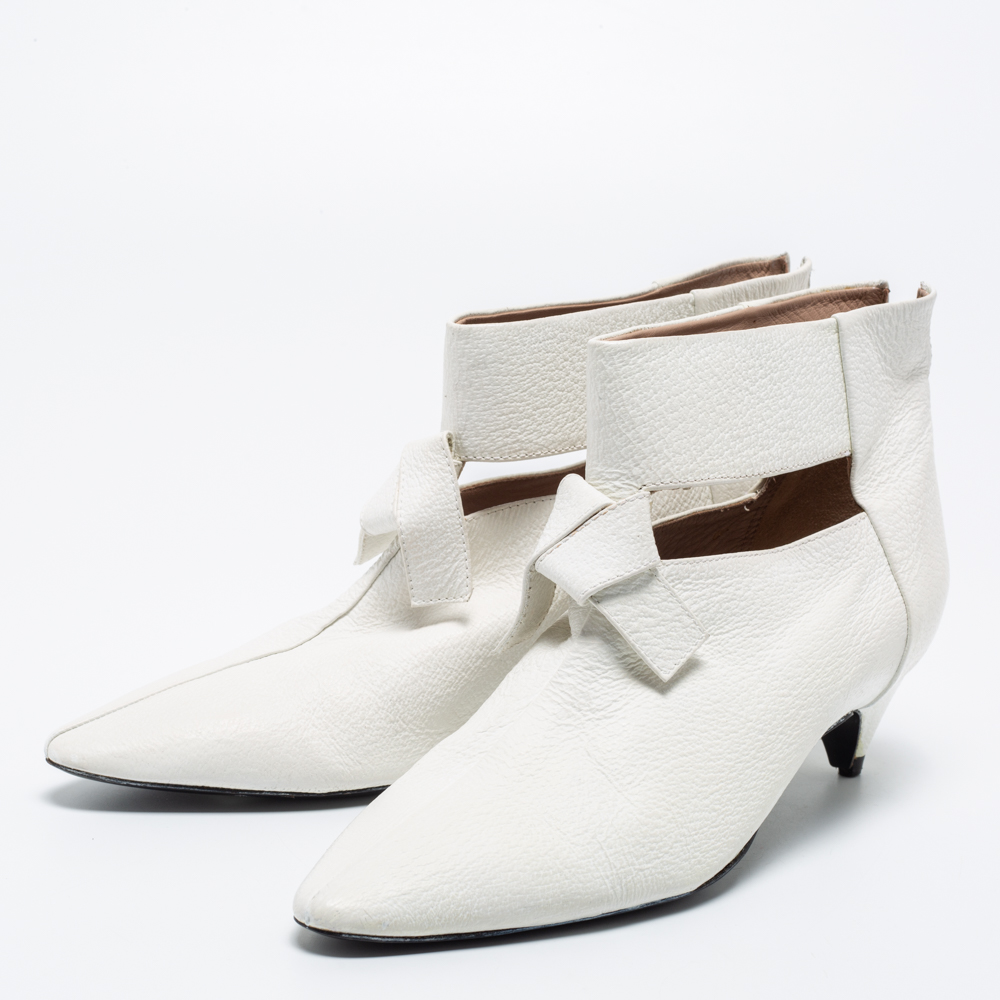 

Rochas White Leather Kitten Heel Booties Size