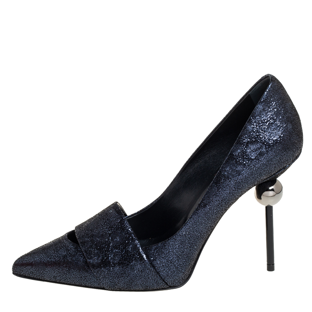 

Roger Vivier Metallic Blue Crackle Leather Pointed Toe Pumps Size