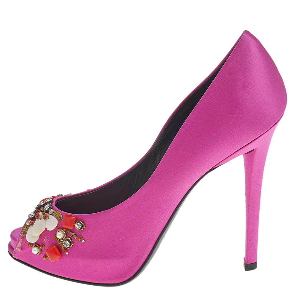 

Roger Vivier Pink Satin Embellished Peep Toe Pumps Size