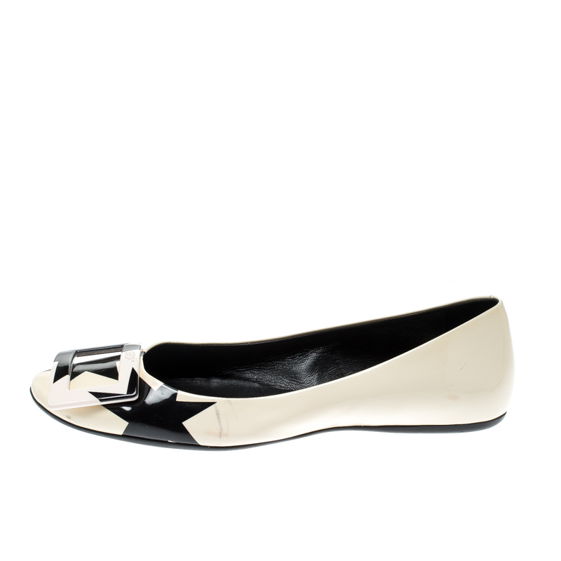 

Roger Vivier Black And White Leather Buckle Detail Square Cap Toe Ballet Flats