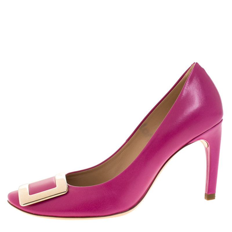 

Roger Vivier Pink Leather Metal Logo Round Toe Pumps Size