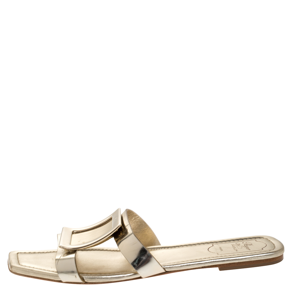 

Roger Vivier Gold Leather Flat Slides Size
