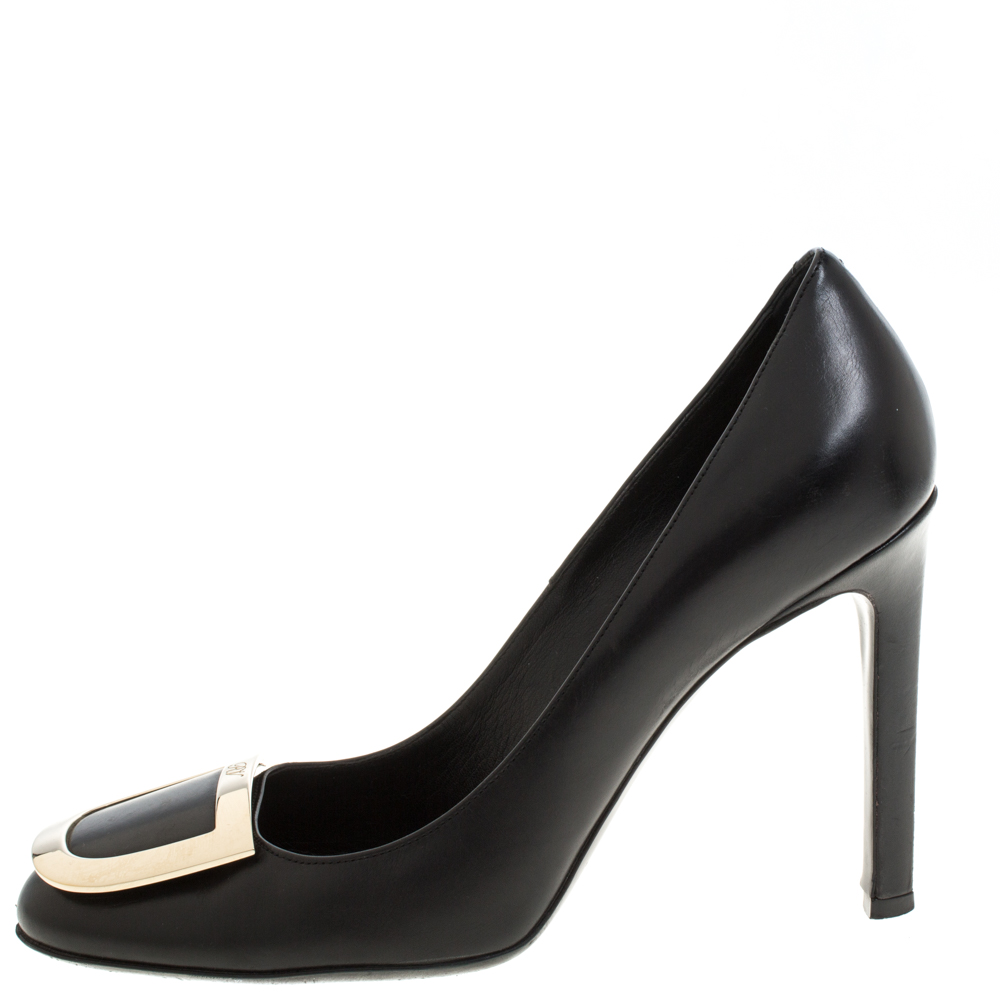 

Roger Vivier Black Leather Pumps Size
