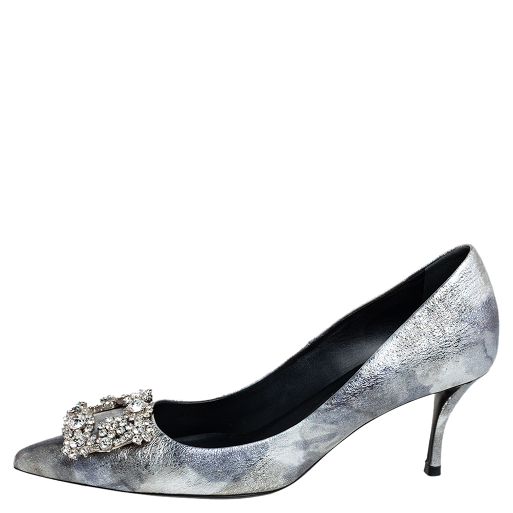 

Roger Vivier Silver Foil Leather Flower Strass Crystal Embellished Pointed Toe Pumps Size