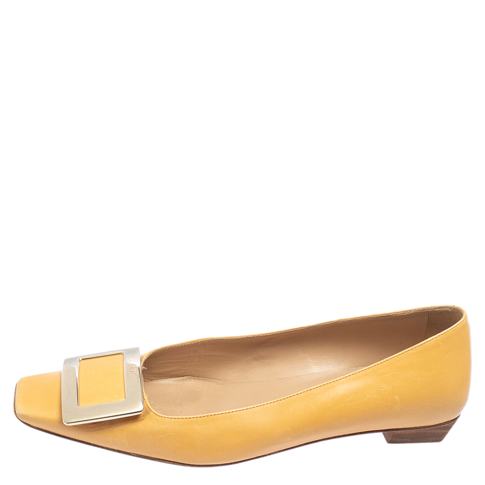 

Roger Vivier Mustard Yellow Leather Buckle Pumps Size
