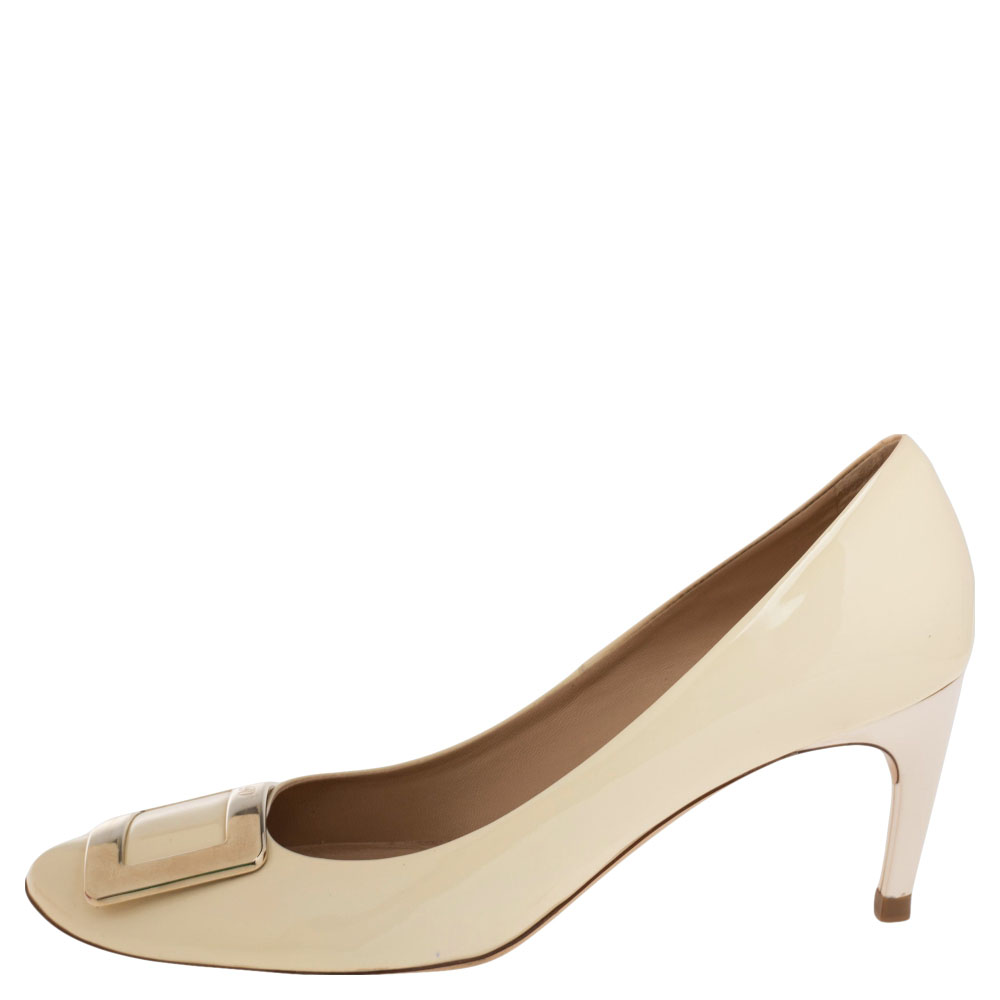 

Roger Vivier Cream Patent Leather Trompette Buckle Pumps Size