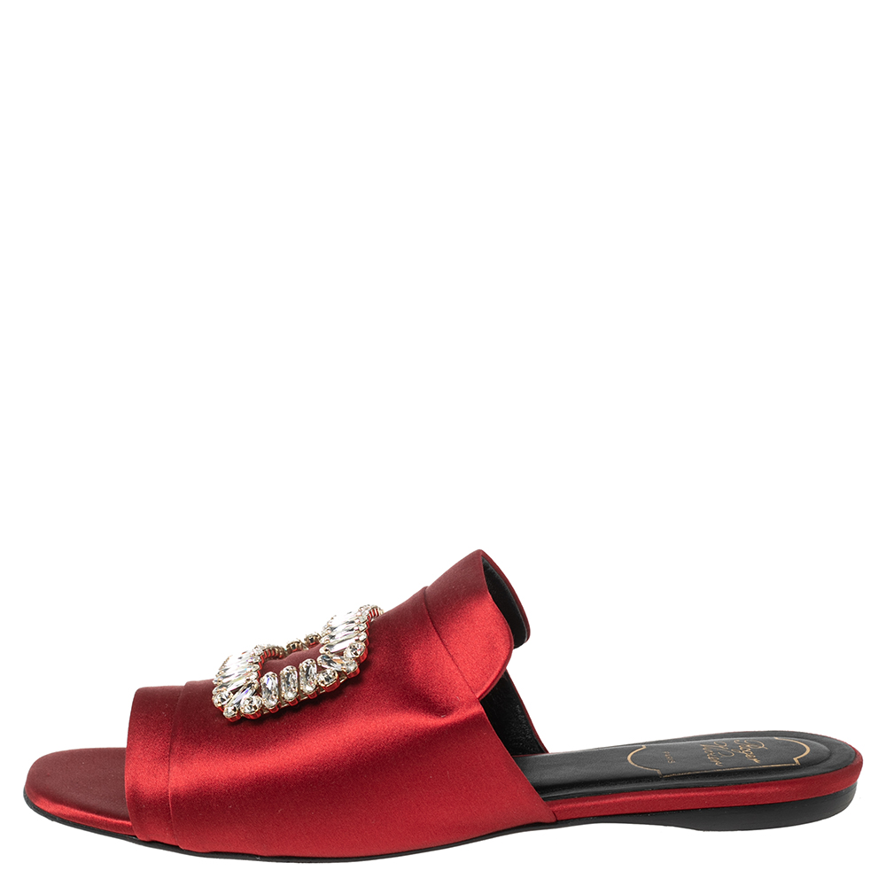 

Roger Vivier Red Satin Crystal Embellished Flat Sandals Size