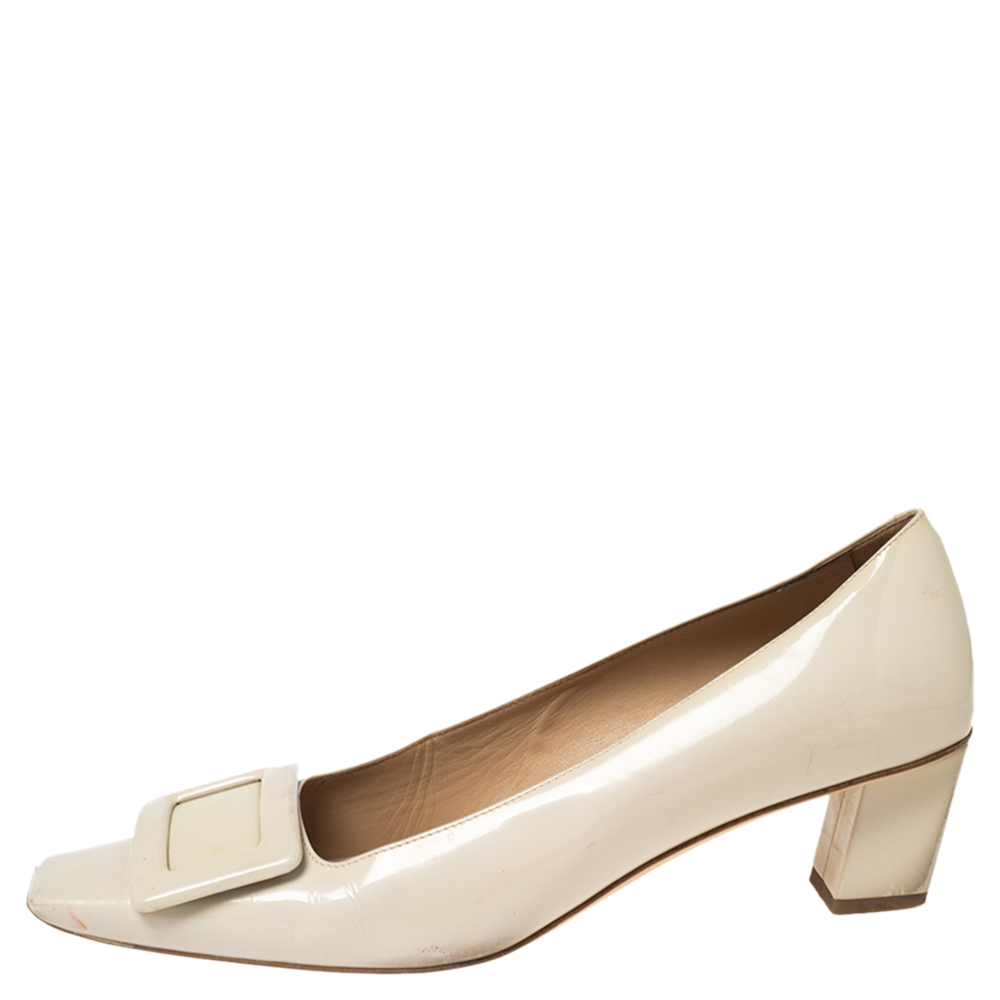 

Roger Vivier Cream Patent Leather Belle Pumps Size