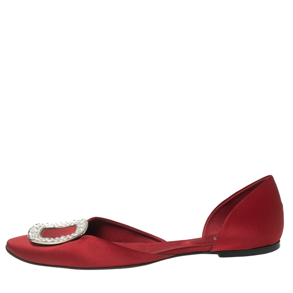 

Roger Vivier Red Satin Crystal Embellished Chip Ballet Flats Size