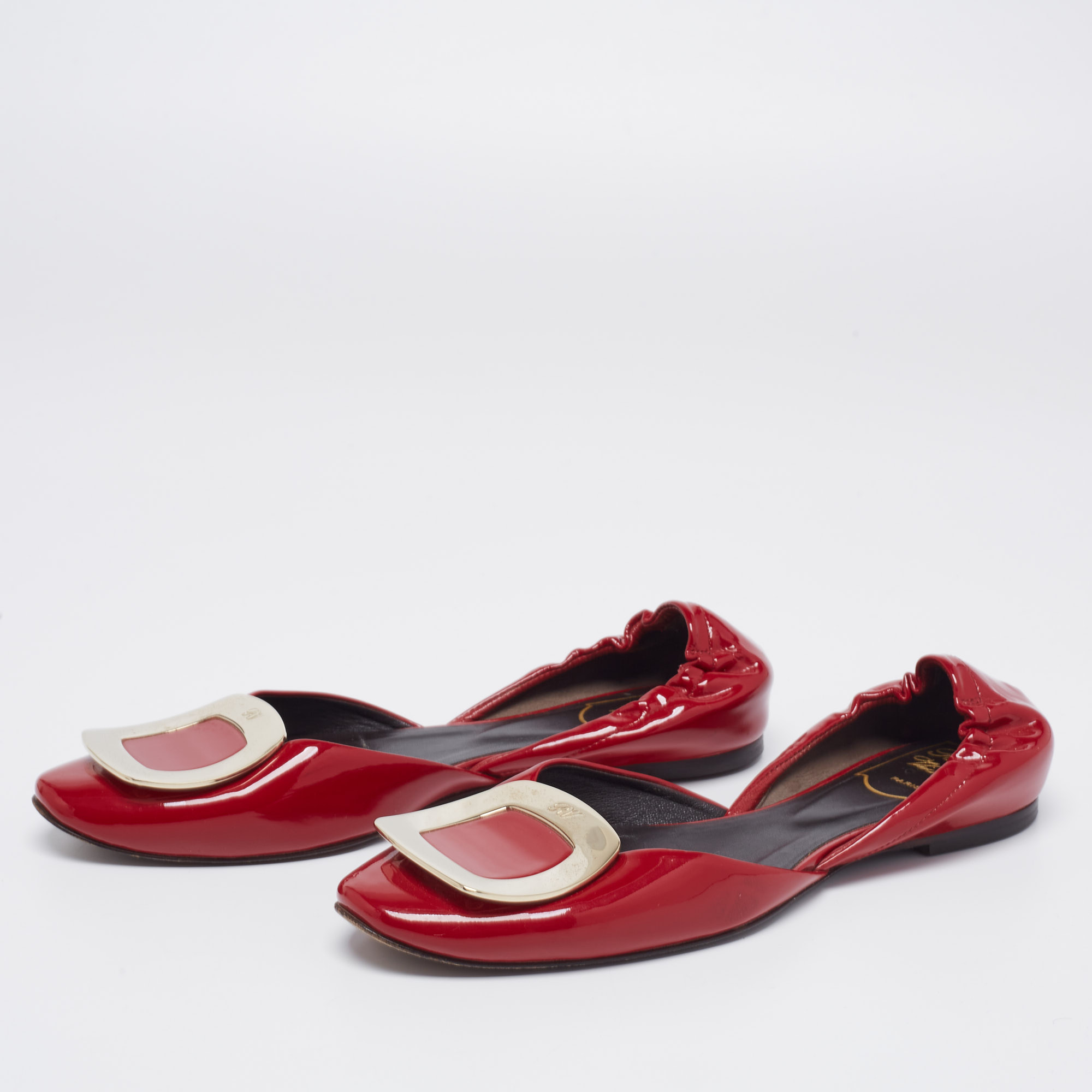 

Roger Vivier Red Patent Leather Chips Buckle Flat D'Orsay Sandals Size
