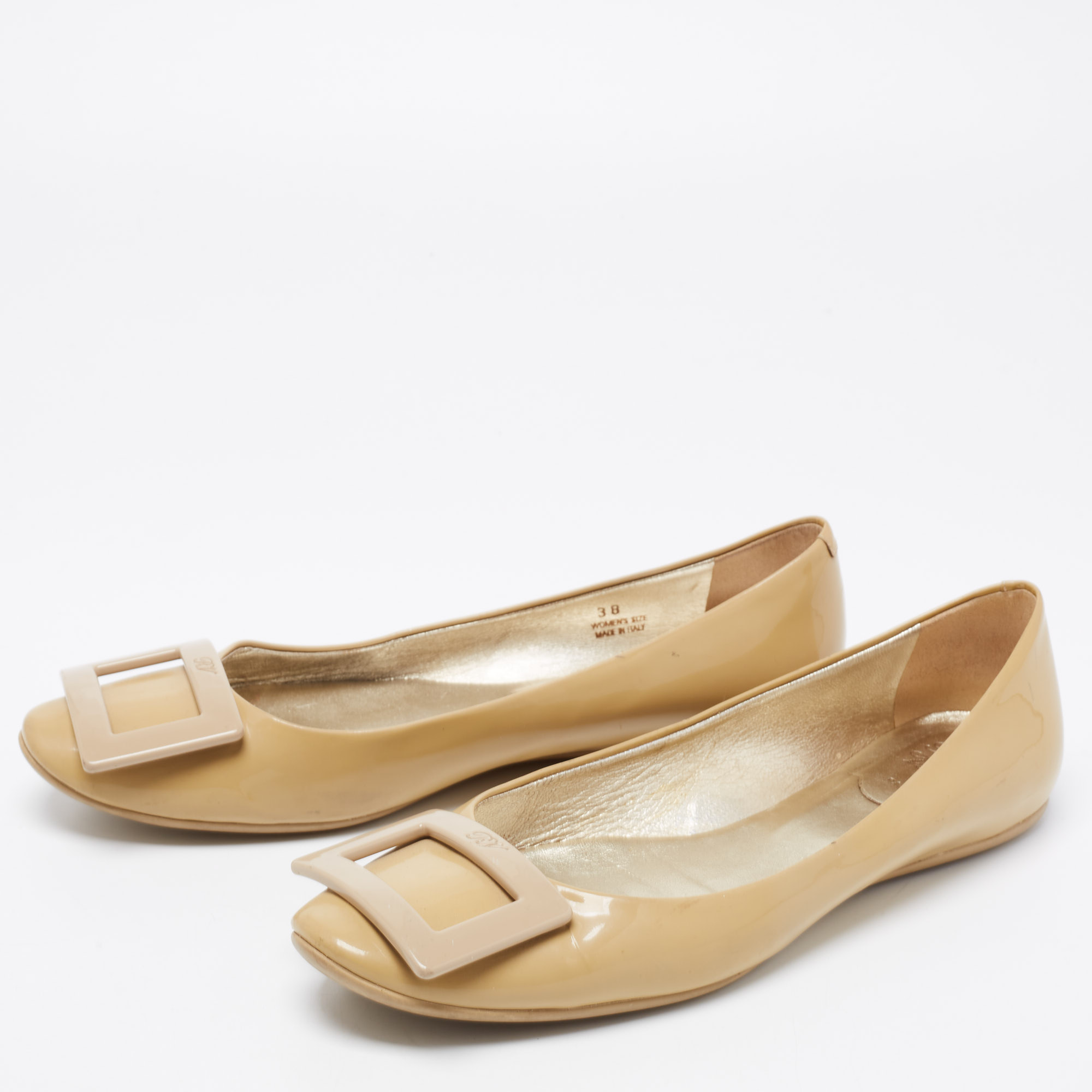 

Roger Vivier Beige Patent Leather Trompette Ballet Flats Size