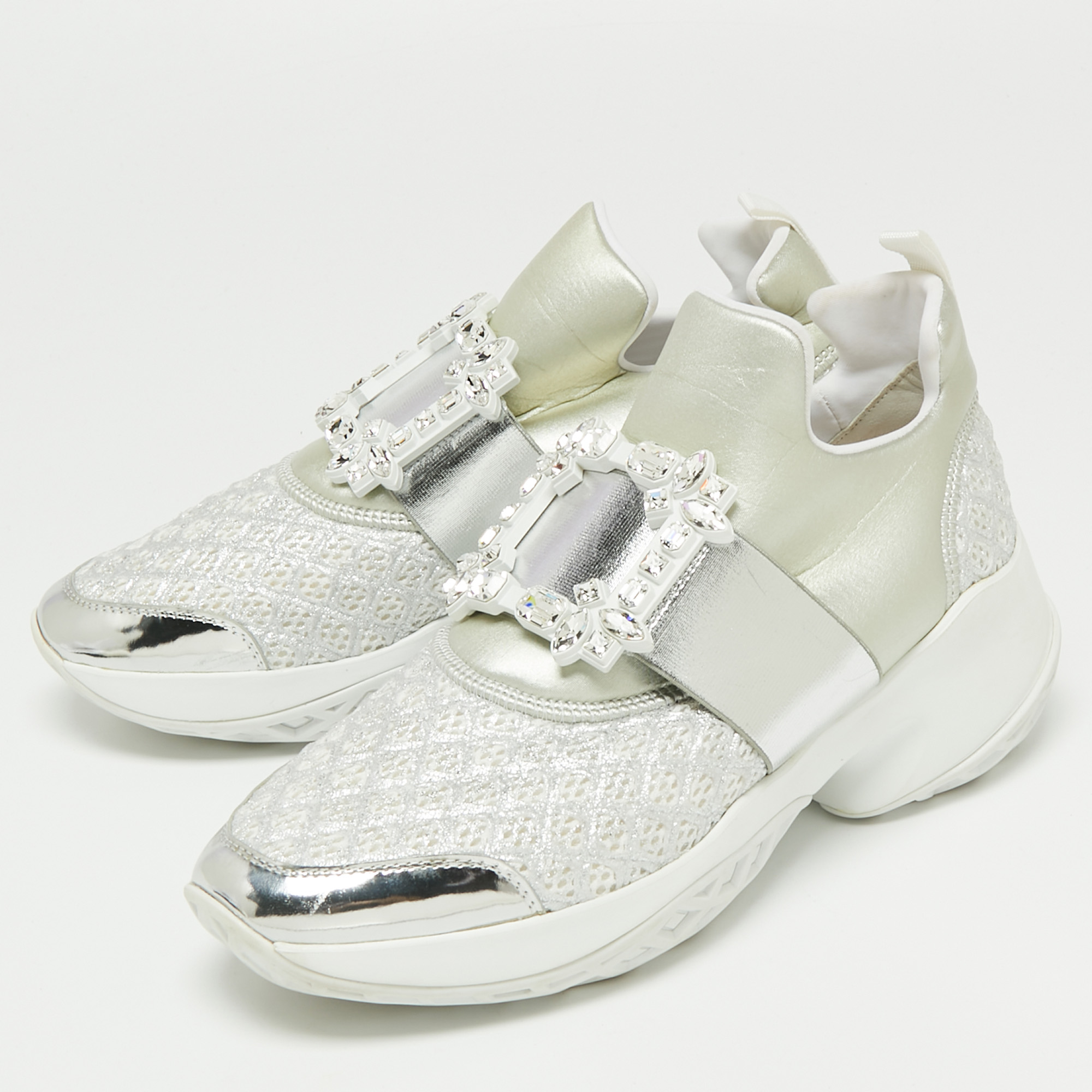 

Roger Vivier Silver Fabrics And Leather Viv' Run Strass Buckle Sneakers Size