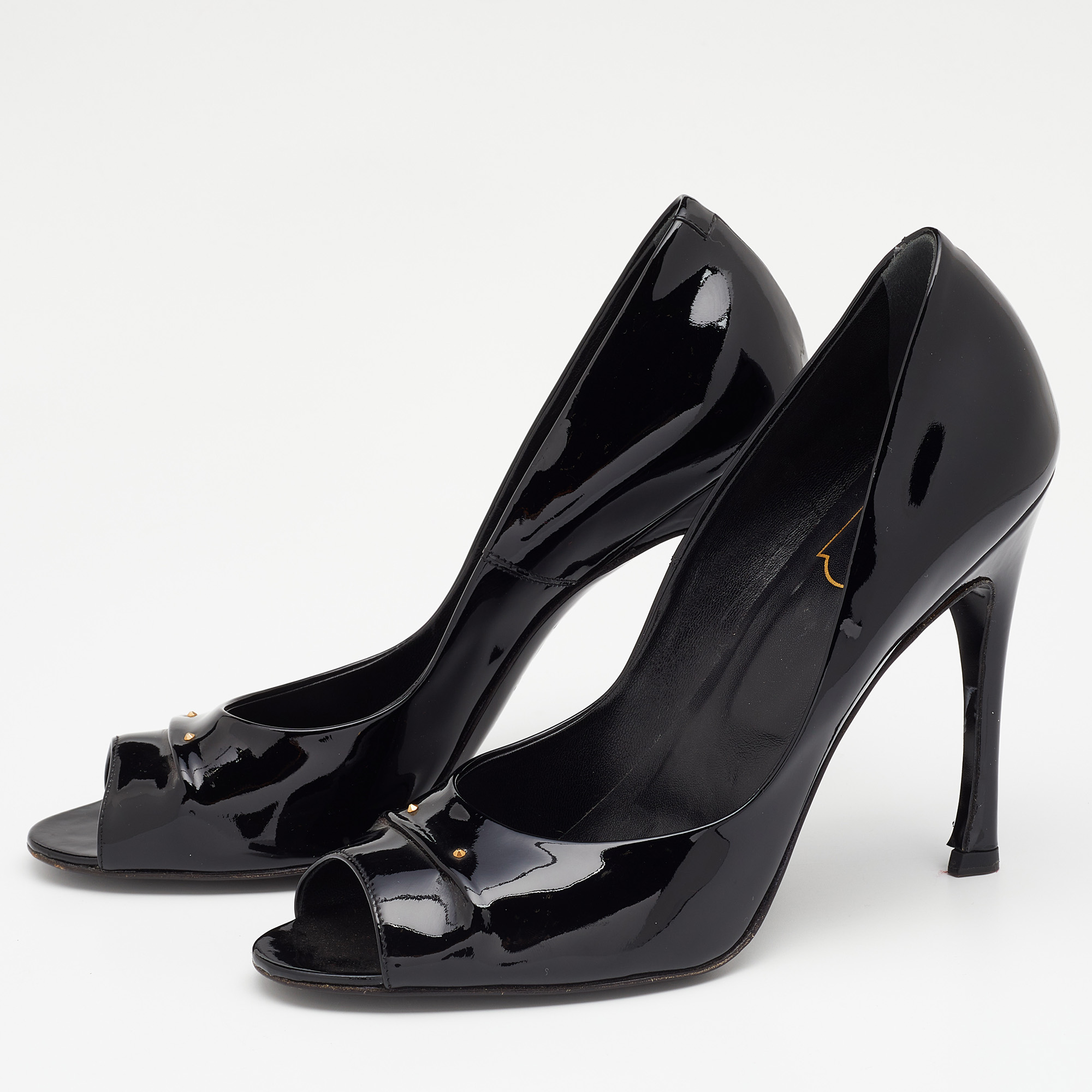 

Roger Vivier Black Patent Leather Peep Toe Pumps