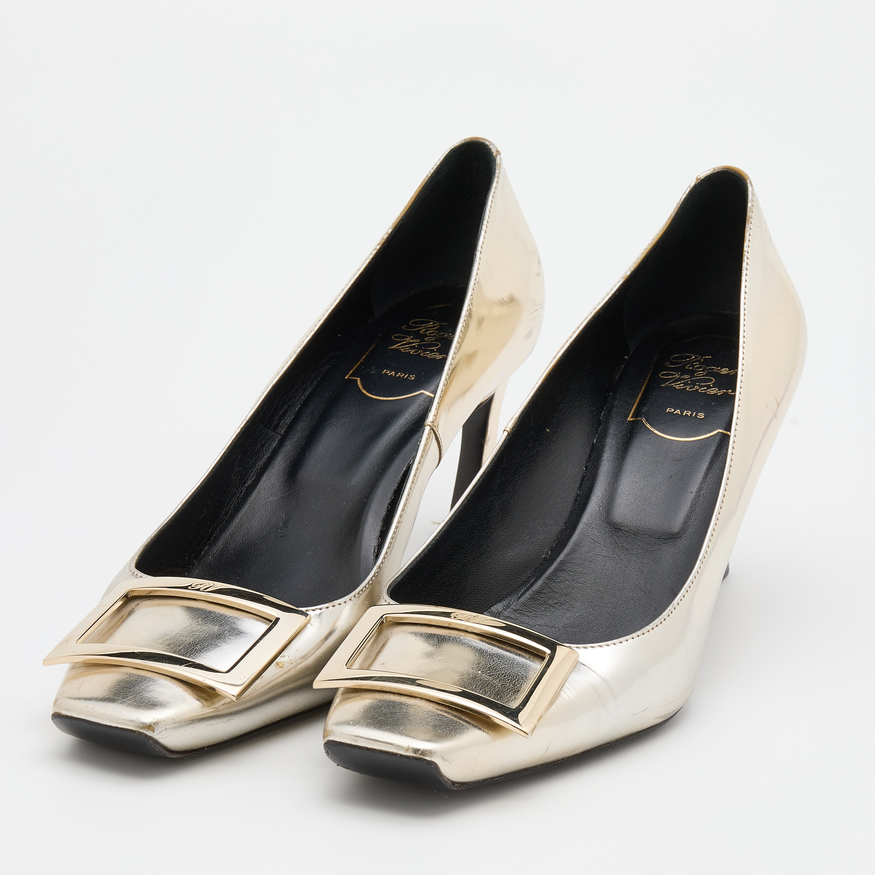 

Roger Vivier Gold Leather Belle Vivier Trompette Pumps Size
