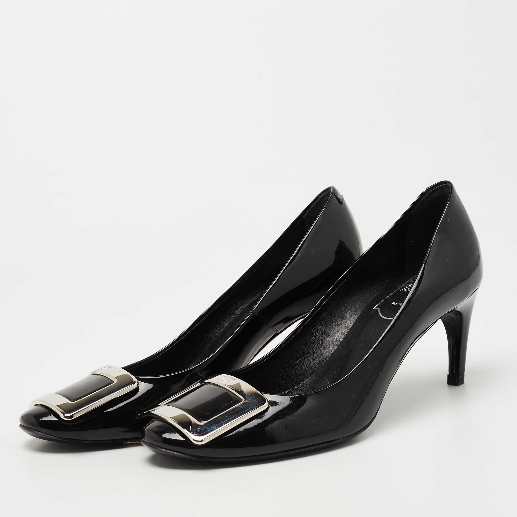 

Roger Vivier Black Patent Leather Trompette Pumps Size