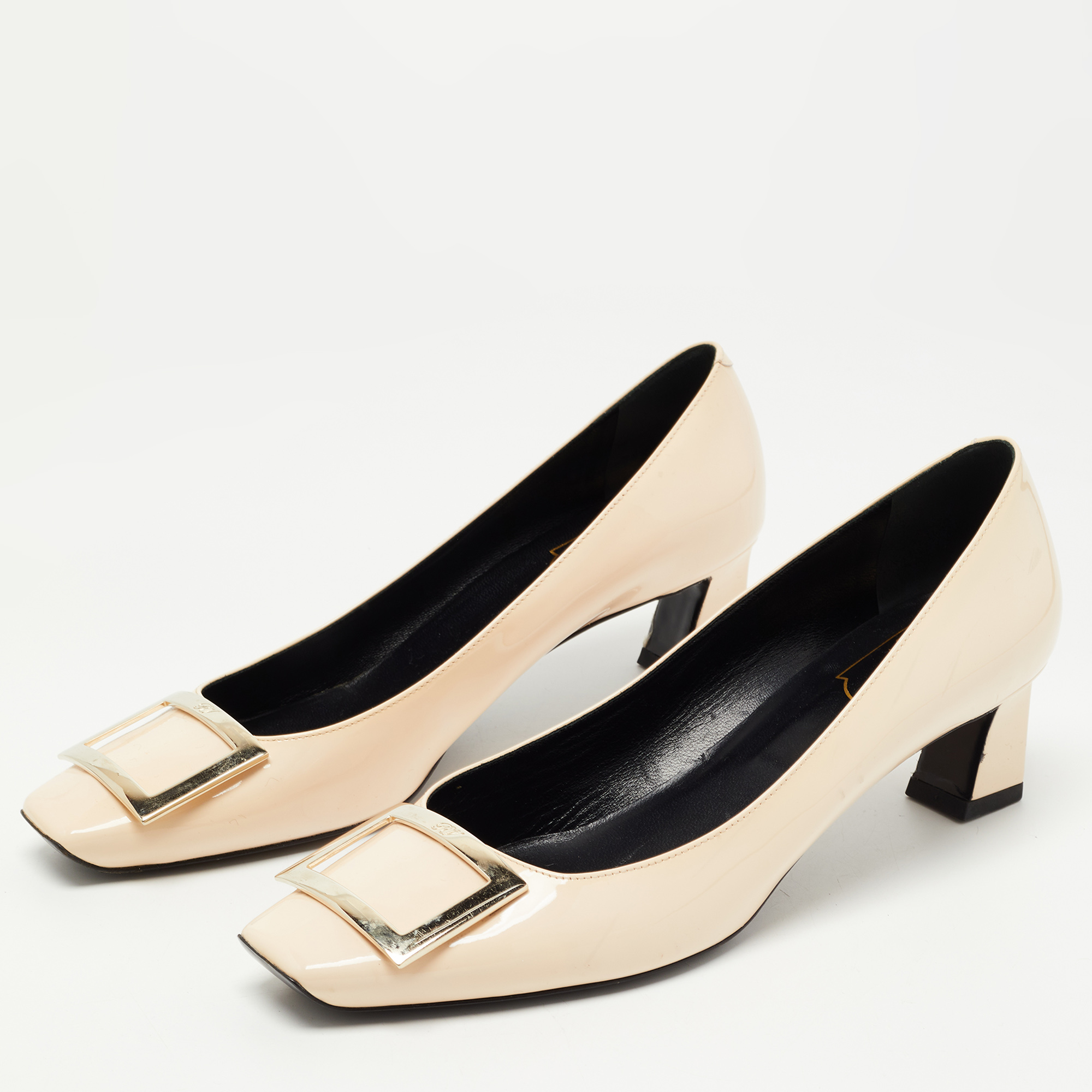 

Roger Vivier Light Pink Patent Leather Trompette Pumps Size