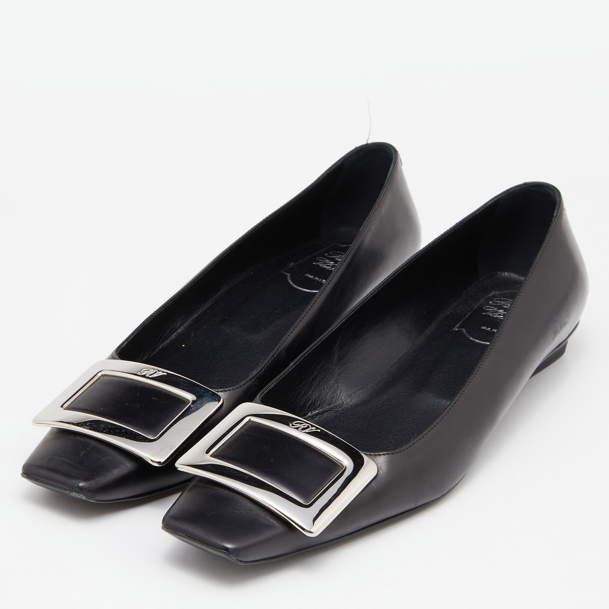 

Roger Vivier Black Leather Belle Vivier Ballet Flats Size