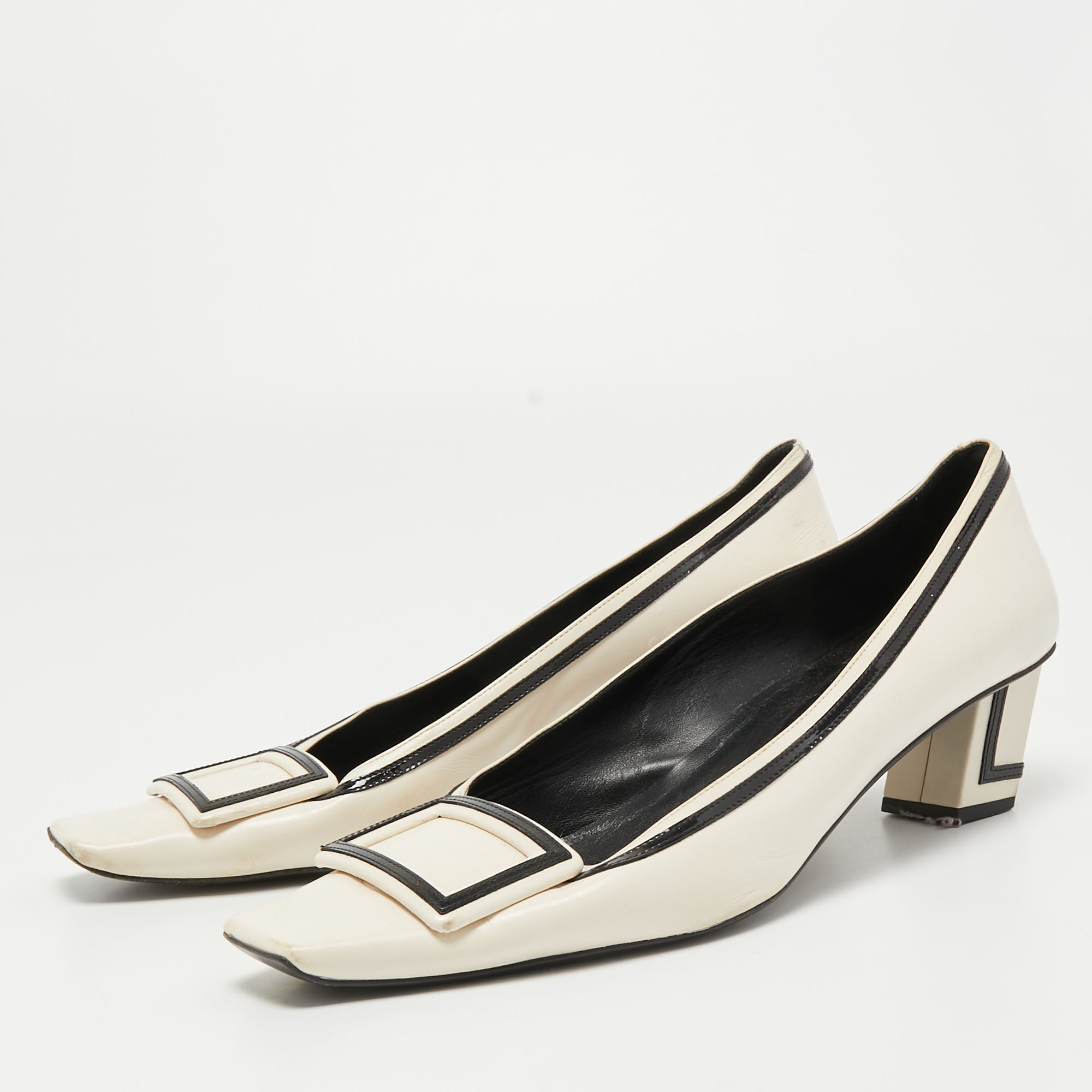 

Roger Vivier Cream/Black Leather Belle Vivier Graphic Pumps Size